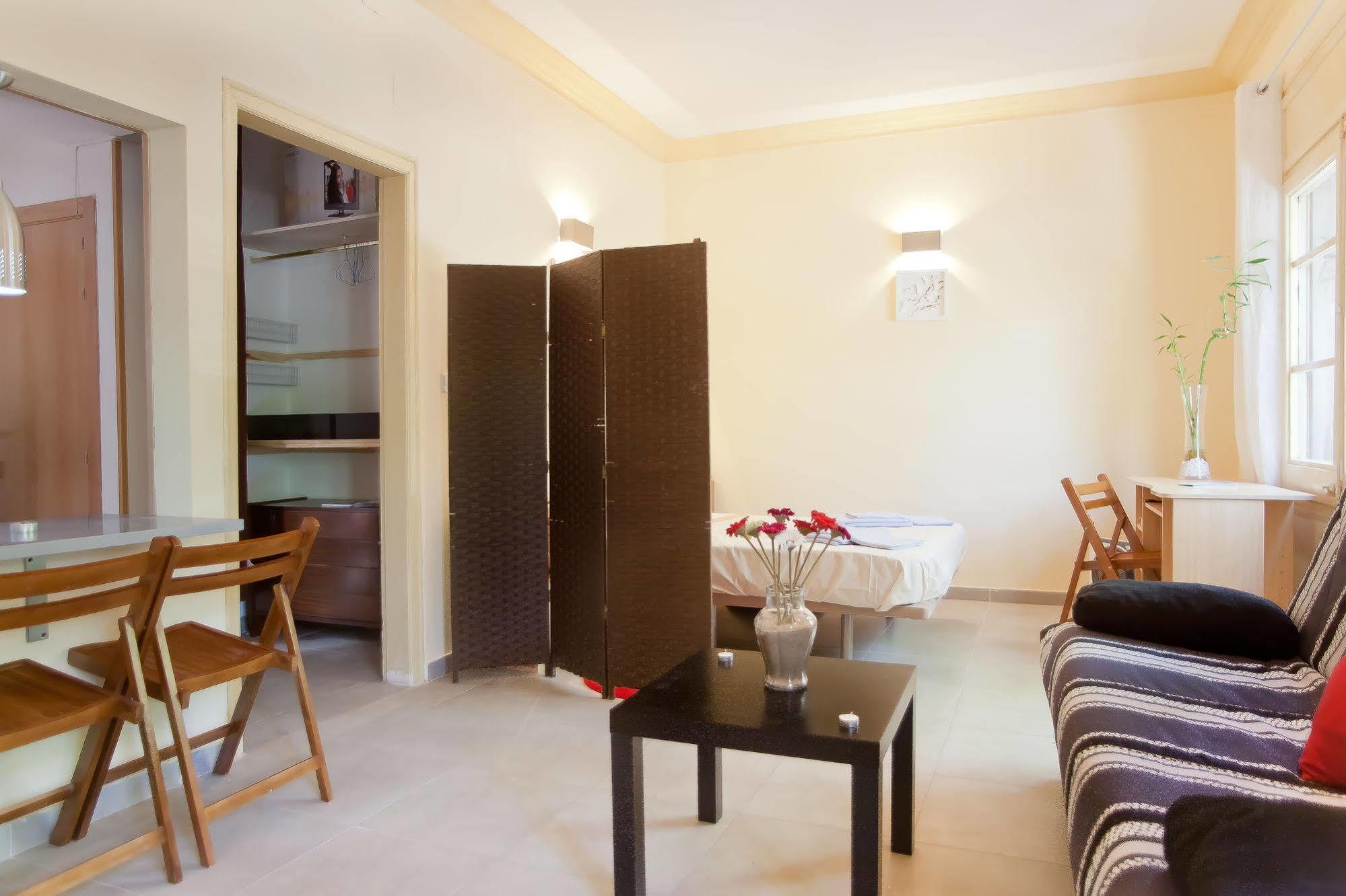 Apartamentos Tarradellas Sants Estacio Βαρκελώνη Εξωτερικό φωτογραφία