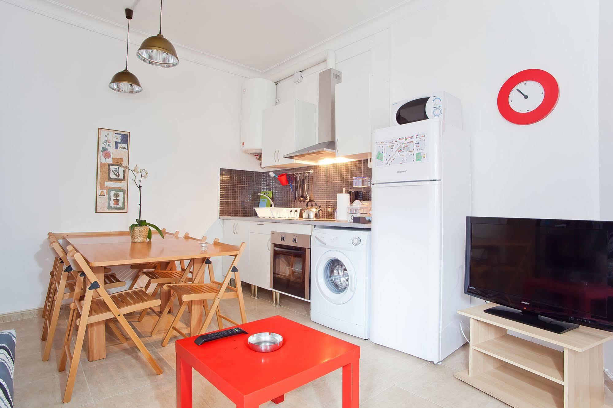 Apartamentos Tarradellas Sants Estacio Βαρκελώνη Εξωτερικό φωτογραφία